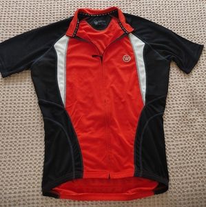 Pre owned bicyclist shirt in good condition